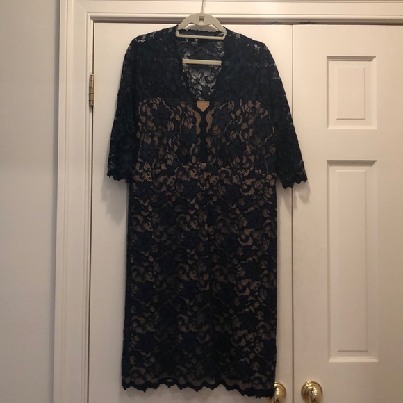 Navy lace dress with nude lining and 3/4 sleeves - Picture 1 of 3